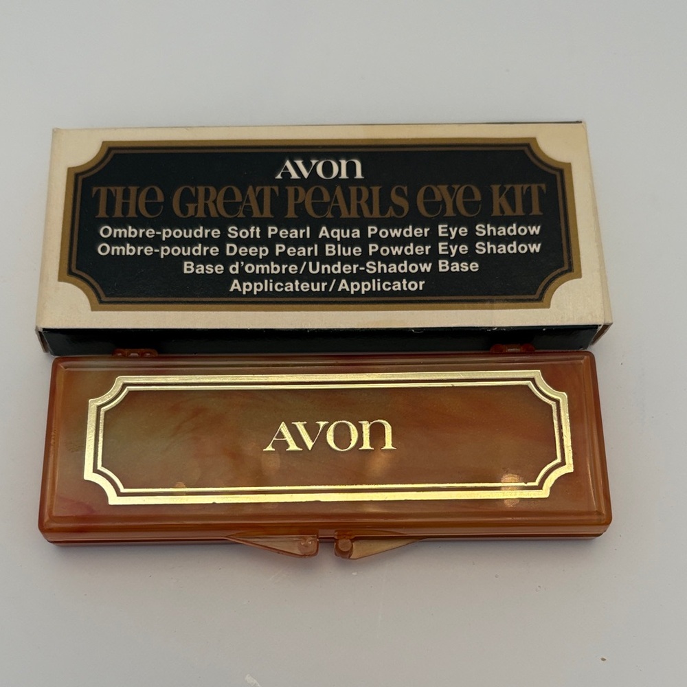 VTG Avon The Great Pearls Eye Shadow Kit with Pearl Aqua and Blue Shades NIB